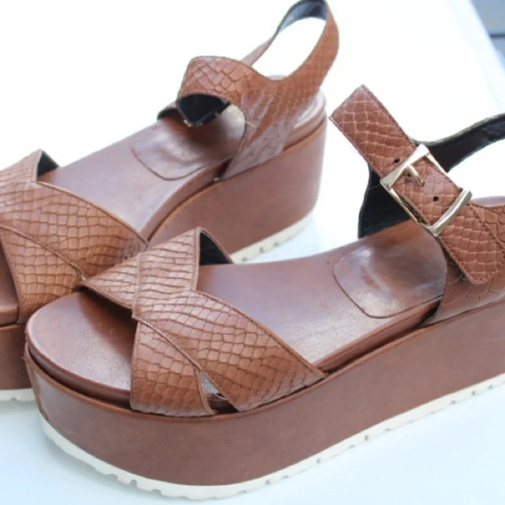 Stuart Weitzman platform wedges Leather upper